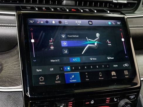 Used 2023 Jeep Grand Cherokee Limited image 20