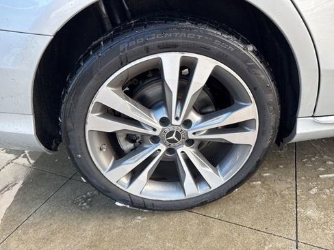 Used 2021 Mercedes-Benz C 300 4MATIC Sedan image 9