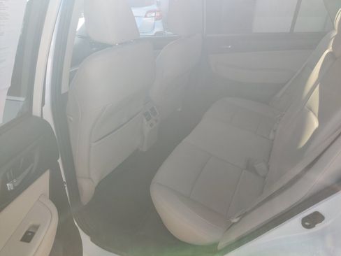 Used 2016 Subaru Outback 2.5i Limited image 12