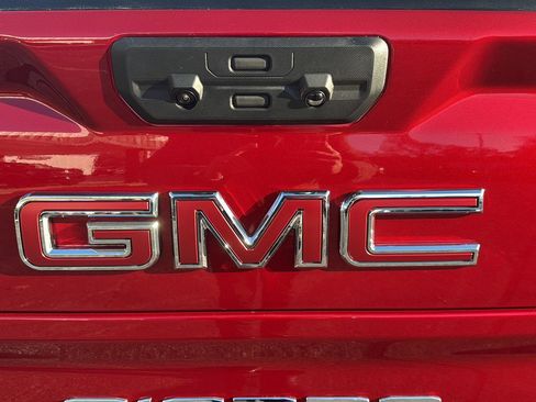 New 2026 GMC Sierra 1500 SLT w/ SLT Premium Plus Package image 8