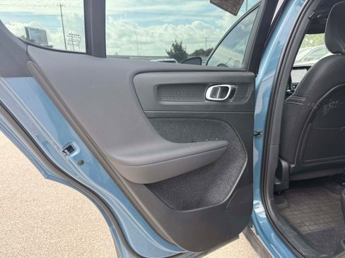 Certified 2023 Volvo C40 P8 Recharge Ultimate AWD/4WD image 12