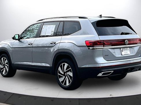 Used 2024 Volkswagen Atlas SE FWD image 7