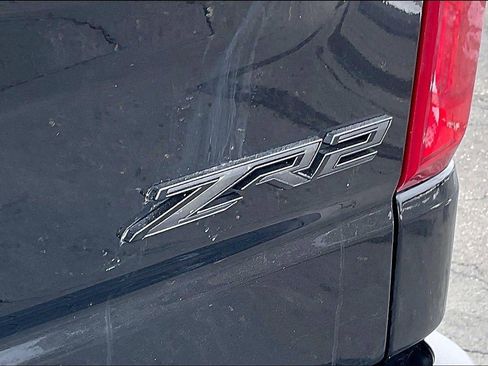 Used 2025 Chevrolet Silverado 1500 ZR2 w/ Technology Package image 8