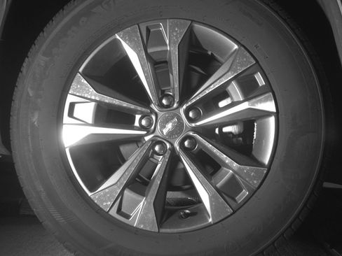 Used 2025 Chevrolet Equinox LT FWD image 15