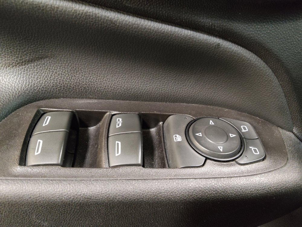 Used 2018 Chevrolet Equinox LT FWD image 27