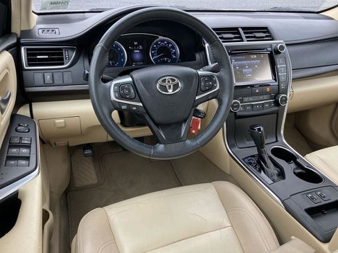 Used 2017 Toyota Camry XLE image 14