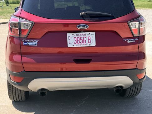 Used 2017 Ford Escape Titanium AWD/4WD image 9