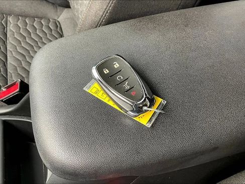 Used 2018 Chevrolet Equinox LT image 33