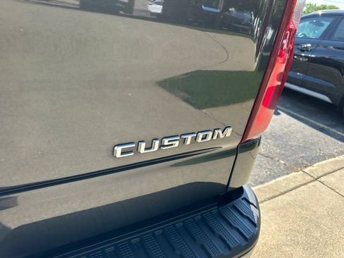 Used 2019 Chevrolet Silverado 1500 Custom w/ Custom Value Package AWD/4WD image 26