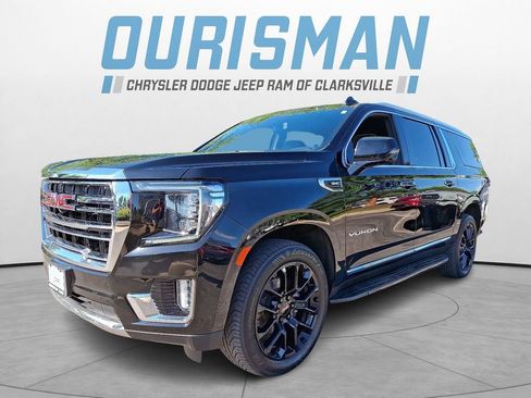Used 2022 GMC Yukon XL SLT w/ SLT Luxury Package AWD/4WD image 3