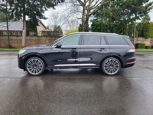New 2026 Lincoln Aviator Black Label w/ Dynamic Handling Package AWD/4WD image 2