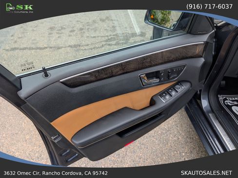 Used 2010 Mercedes-Benz E 550 Sedan image 36