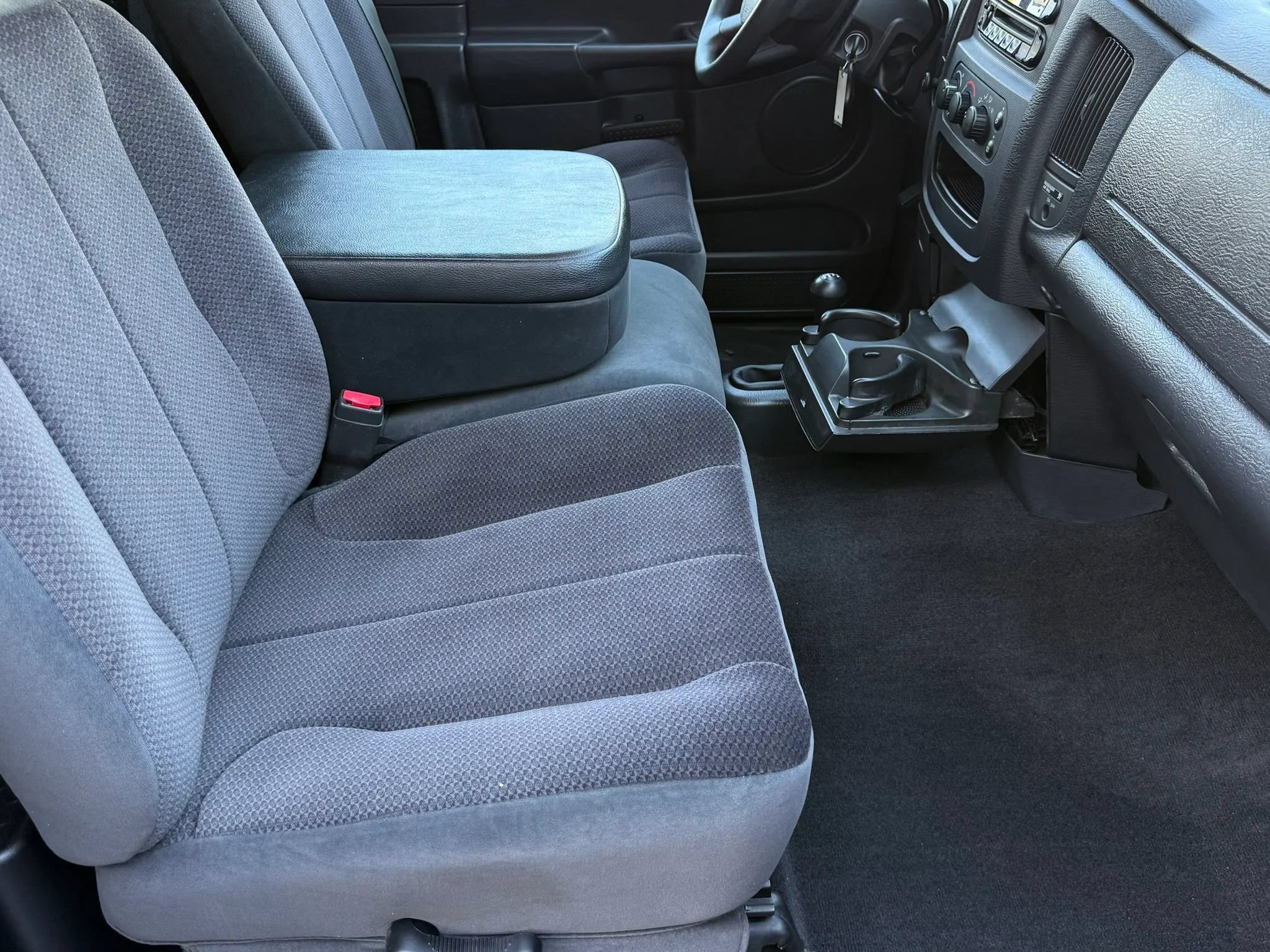 Used 2005 Dodge Ram 1500 Truck SLT AWD/4WD image 19