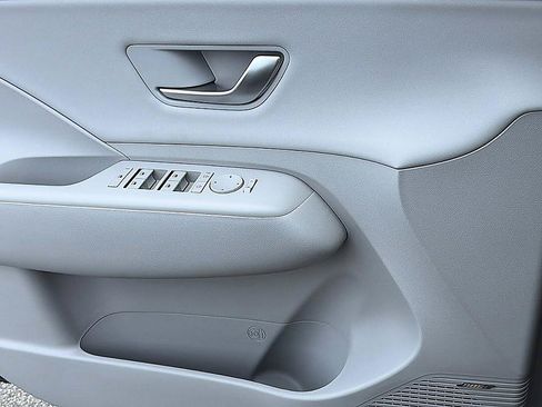 New 2027 Hyundai Kona Limited FWD image 16