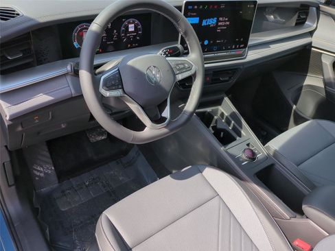 New 2026 Volkswagen Tiguan SE AWD/4WD image 9