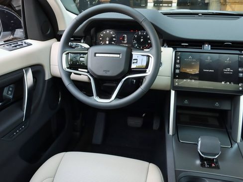 Certified 2025 Land Rover Discovery Sport S image 16