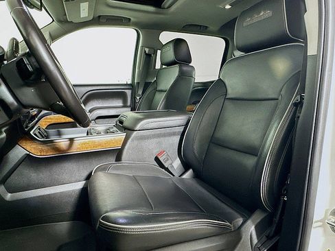 Used 2018 Chevrolet Silverado 1500 High Country AWD/4WD image 11