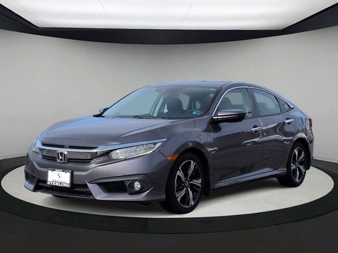 Used 2017 Honda Civic Touring image 4