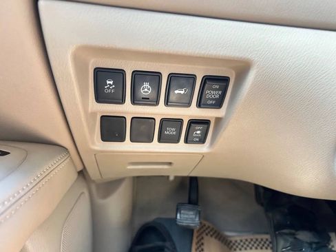 Used 2014 Nissan Pathfinder Platinum w/ Platinum Premium Package FWD image 22