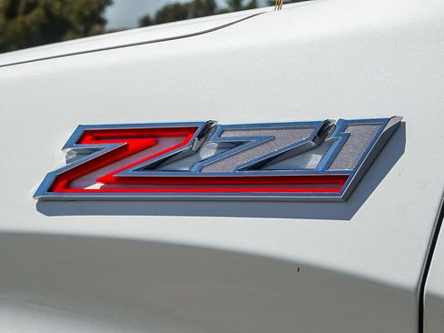 Used 2020 Chevrolet Silverado 1500 LTZ w/ LTZ Premium Package AWD/4WD image 12