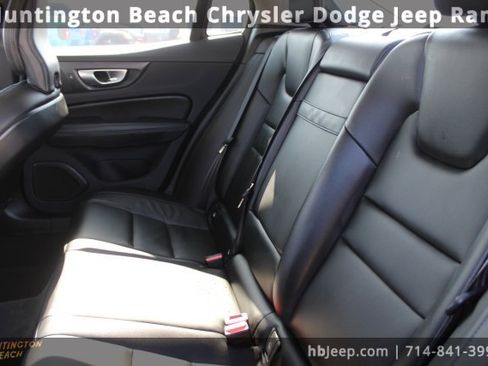 Used 2024 Volvo S60 B5 Core image 31