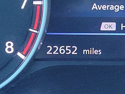 Used 2024 Nissan Sentra SR w/ SR Premium Package image 21