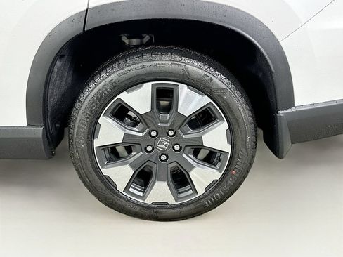Used 2026 Honda Pilot Elite image 24