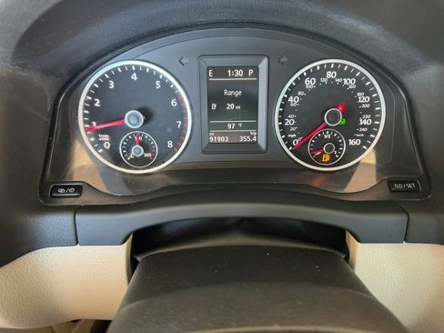 Used 2017 Volkswagen Tiguan Wolfsburg Edition image 12