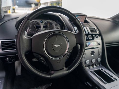 Used 2006 Aston Martin DB9 Coupe RWD image 18