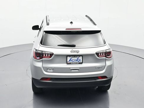 Used 2024 Jeep Compass Latitude AWD/4WD image 32