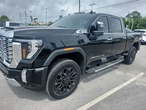 Used 2026 GMC Sierra 2500 Denali AWD/4WD image 24