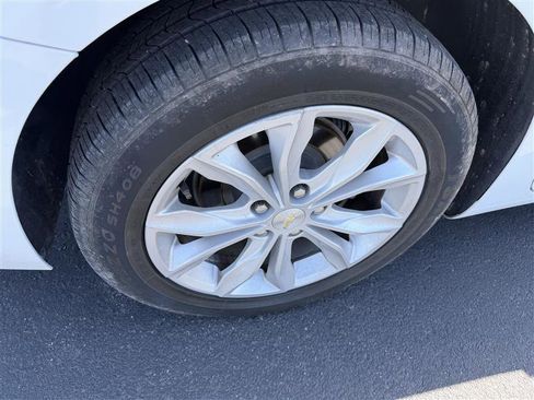 Used 2020 Chevrolet Malibu LT image 12