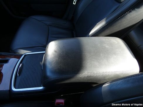 Used 2014 Chrysler 300 image 31