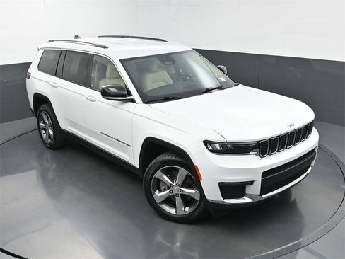 Used 2022 Jeep Grand Cherokee L Limited image 37