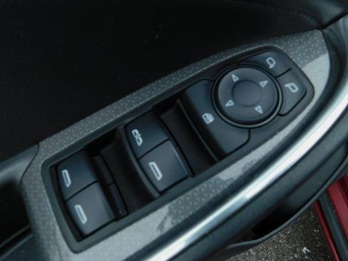 Used 2019 Chevrolet Malibu LT w/ Leather Package image 9