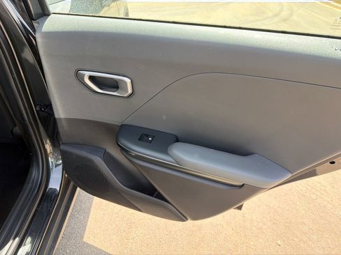 Used 2025 Kia K4 FWD image 16
