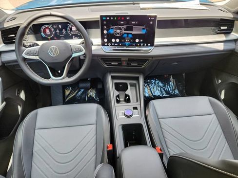New 2026 Volkswagen Tiguan SE AWD/4WD image 22