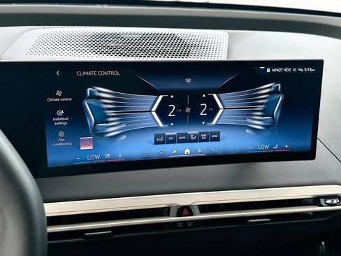 Used 2025 BMW iX xDrive50 w/ Sport Package image 15