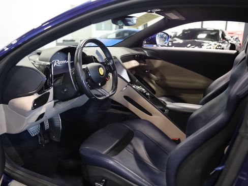 Used 2021 Ferrari Roma RWD image 17