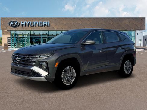 New 2026 Hyundai Tucson Blue SE image 2