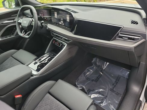 New 2026 Audi SQ5 Premium Plus AWD/4WD image 11