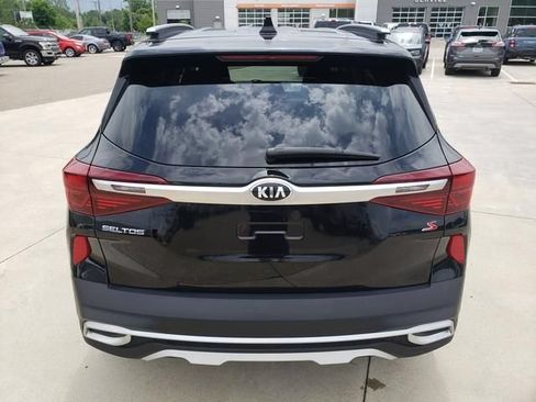 Used 2021 Kia Seltos S AWD/4WD image 5