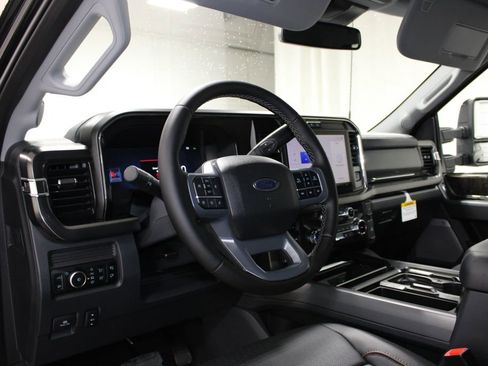 New 2026 Ford F250 Lariat w/ Black Appearance Package image 21