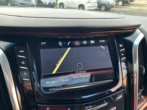 Used 2018 Cadillac Escalade ESV Luxury AWD/4WD image 22