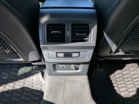 Used 2024 Audi SQ5 Premium Plus w/ Premium Plus Package image 38