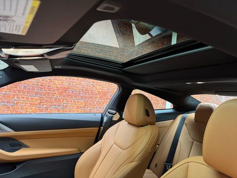 Certified 2024 BMW 440i xDrive Coupe w/ Premium Package image 3