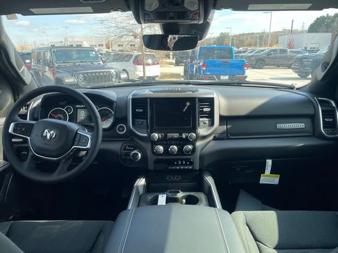 New 2026 RAM 1500 4x4 Crew Cab image 23