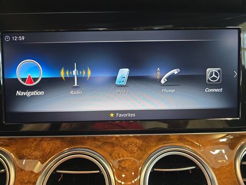Used 2018 Mercedes-Benz E 300 image 24