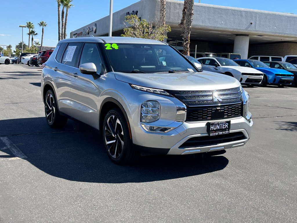 Used 2024 Mitsubishi Outlander SE AWD/4WD image 12