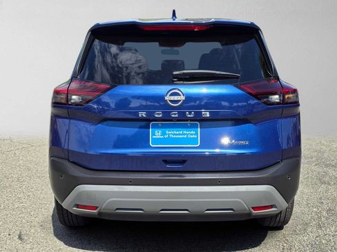 Used 2023 Nissan Rogue SV AWD/4WD image 4